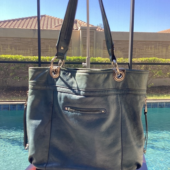 B. Makowsky Pebble Leather Bucket Crossbody - Picture 10 of 15